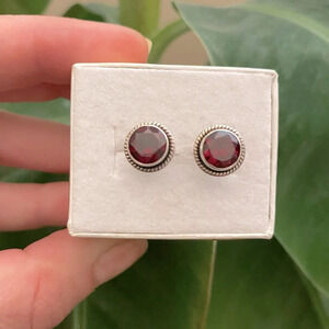 Vintage 925 Sterling Silver Round Garnet Stone Stud Earrings